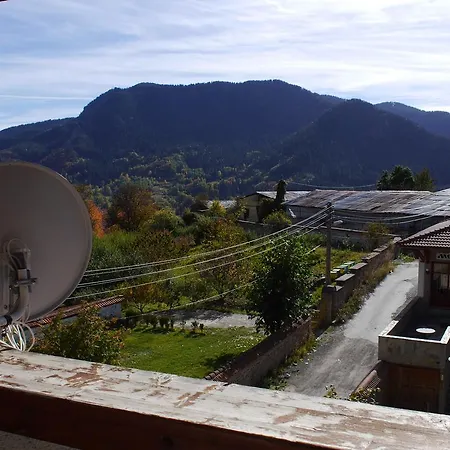 Family Silver سموليان